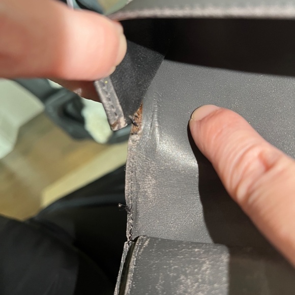 LOUIS VUITTON Porte-Tresor International Black Monogram Matte Wallet Crossbody - Picture 11 of 16